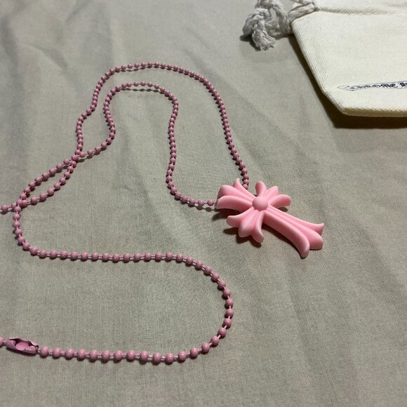 Pink Chrome hearts Silicone anniversary necklace - Picture 2 of 3
